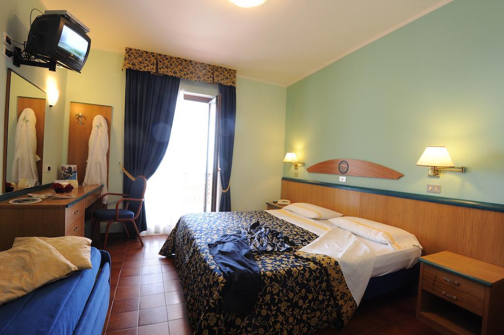 Hotel Talao Scalea Exterior photo
