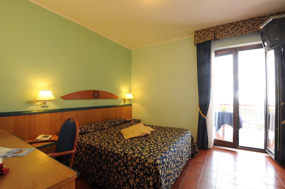 Hotel Talao Scalea Exterior photo